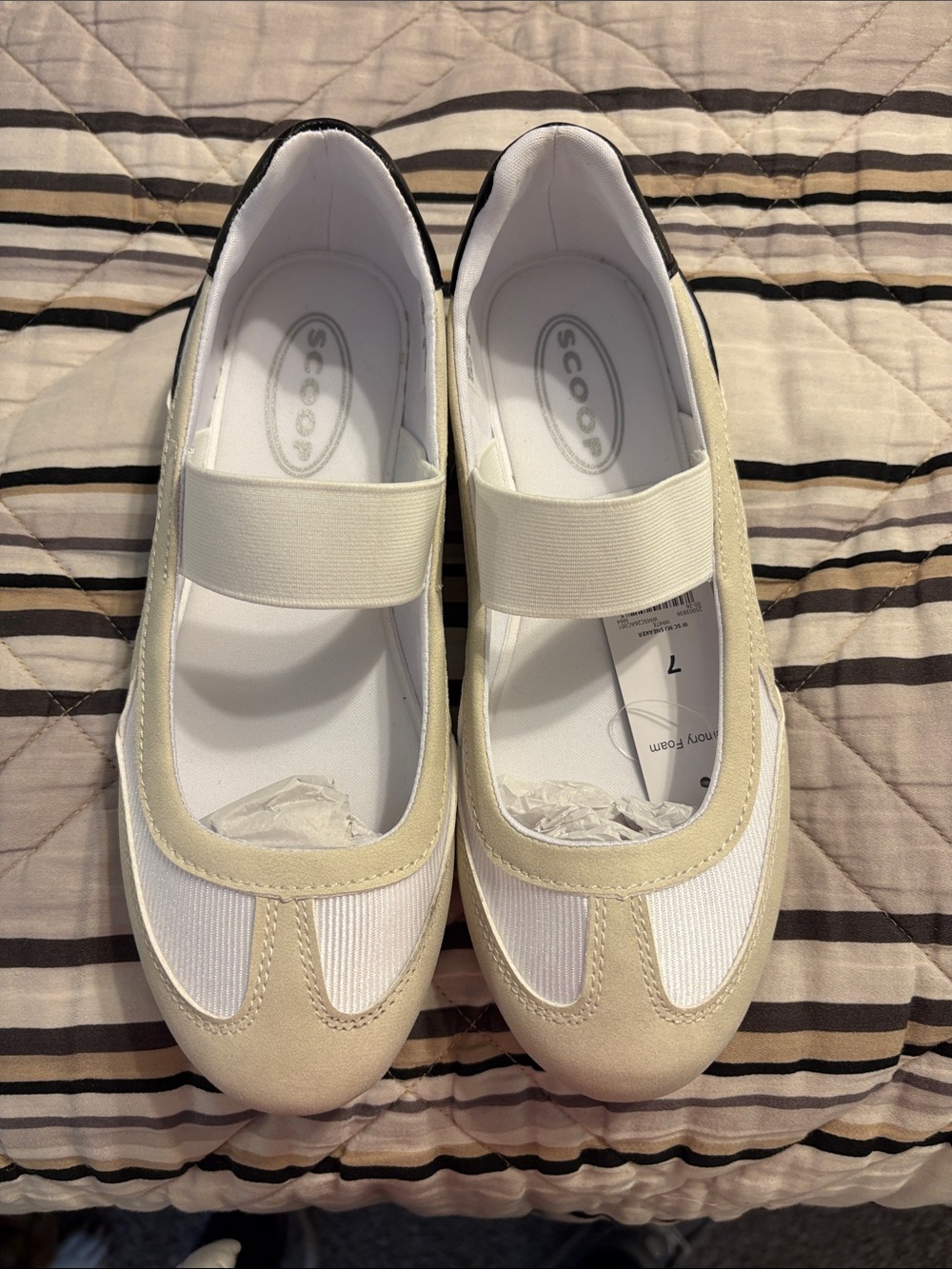 Scoop brand mary Jane slip on shoe. Women’s size 7 worn once.